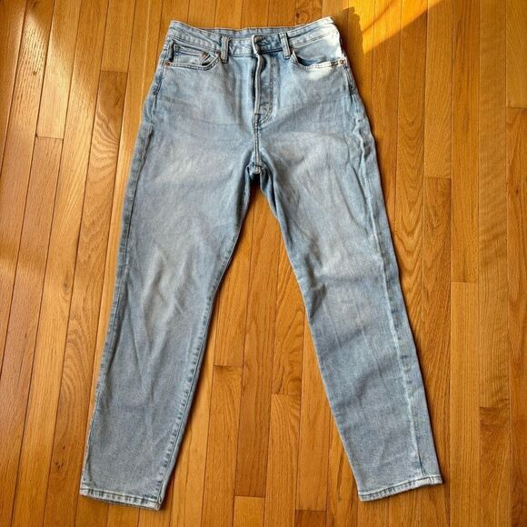 H & M Ultra high waist light wash button fly mom‎ jeans size 6 - Picture 1 of 10